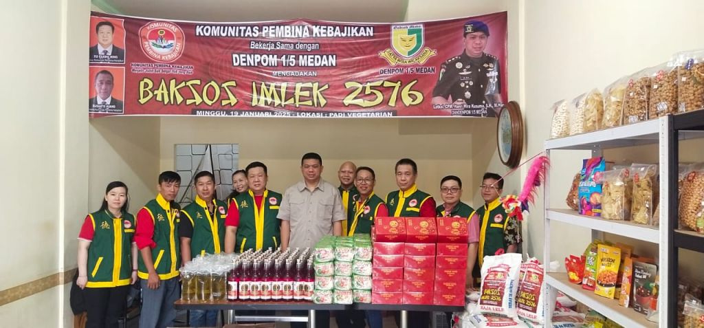 Memperingati Imlek 2576, Dandempom 1/5 Medan Serahkan Bantuan Kepada Masyarakat