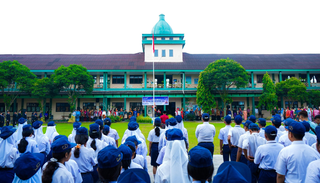 Upacara Hardiknas, Rico Waas: Pendidikan Hak Asasi Setiap Insan